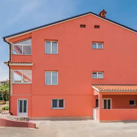 Apartment M.selle Ii
